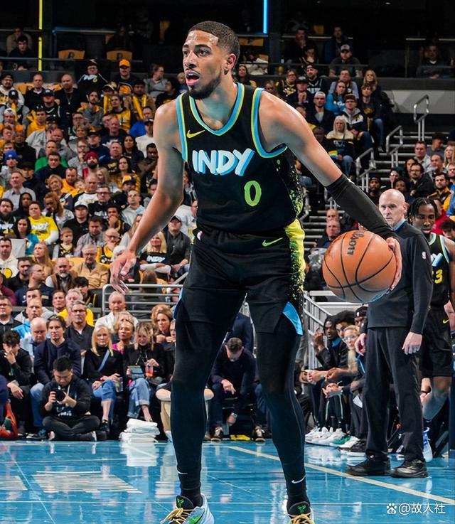 NBA常规赛倒计时，纽卡斯尔今夜调整名单，细节引发关注，赛场秩序良好，更衣室氛围转暖