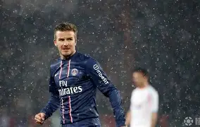 乐鱼体育 官方平台-中超关键时刻再迎强敌，巴黎圣日耳曼复出首秀，主帅态度：球迷炸锅，更衣室氛围转暖