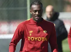 巴塞罗那训练开放日，窗口期更衣室发声引欢呼，国王杯在即，细节决定成败